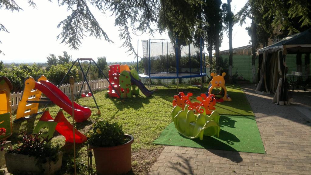 Готель Assisi Garden Екстер'єр фото